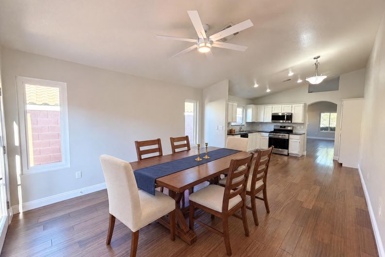 Photo 13 of 39 of 8032 Tailwind Ave, Las Vegas, NV