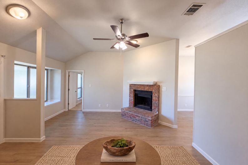 Photo 17 of 19 of 2812 Beverly Dr, Denton, TX