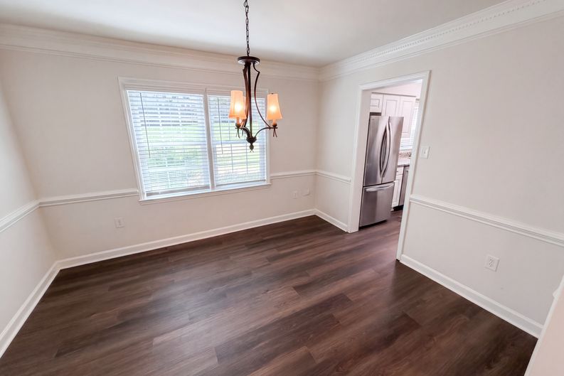 Photo 6 of 24 of 6735 Carmel Hills Dr, Charlotte, NC