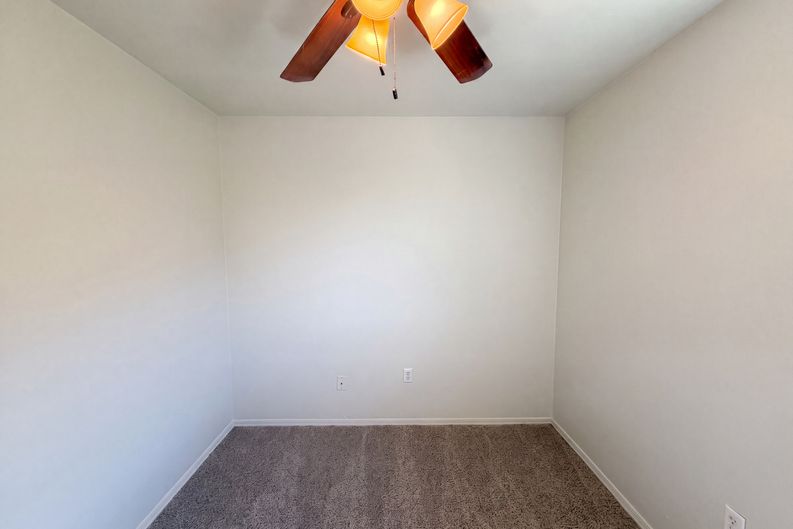 Photo 11 of 25 of 5908 W Calavar Rd, Glendale, AZ