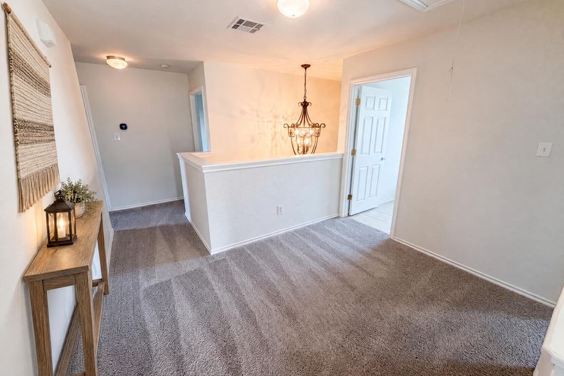Photo 10 of 20 of 206 Almquist St, Hutto, TX