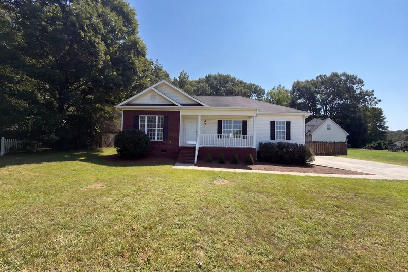 Photo 36 of 41 of 133 Polaris Dr, Wingate, NC