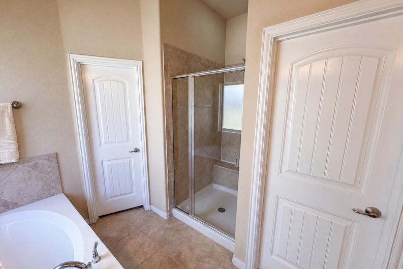 Photo 11 of 16 of 3912 Gennaker Dr, Denton, TX