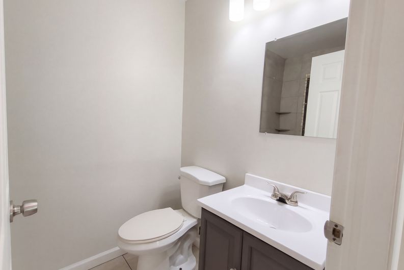 Photo 17 of 24 of 13807 Elsetta Ave, Cleveland, OH