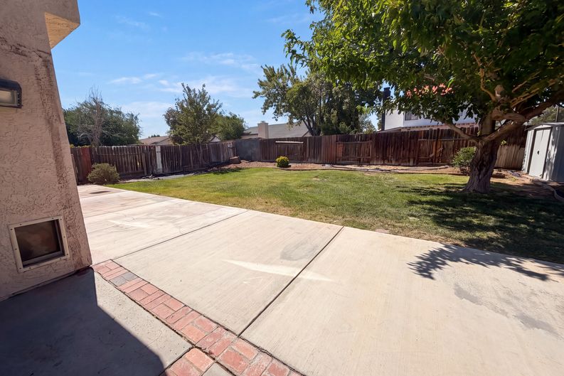 Photo 17 of 22 of 4256 Trenton Ave, Palmdale, CA