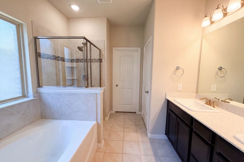 Photo 14 of 22 of 2054 Avondown Rd, Forney, TX