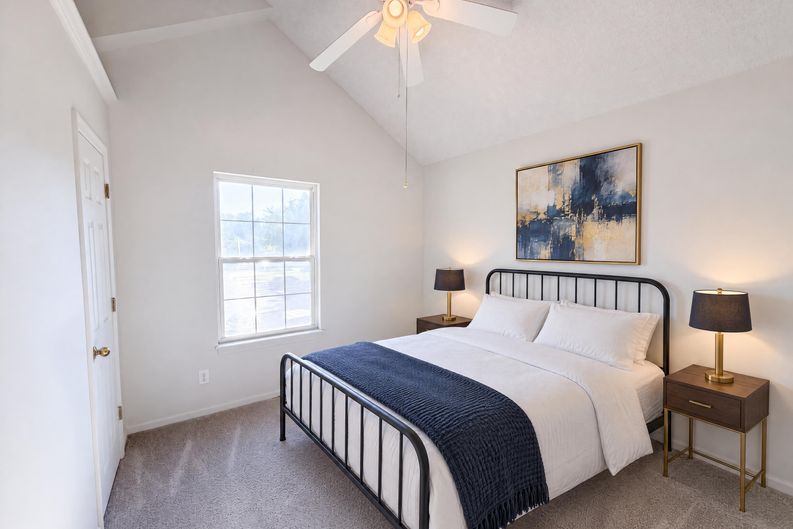 Photo 13 of 25 of 801 Courtland Ct, Belton, MO