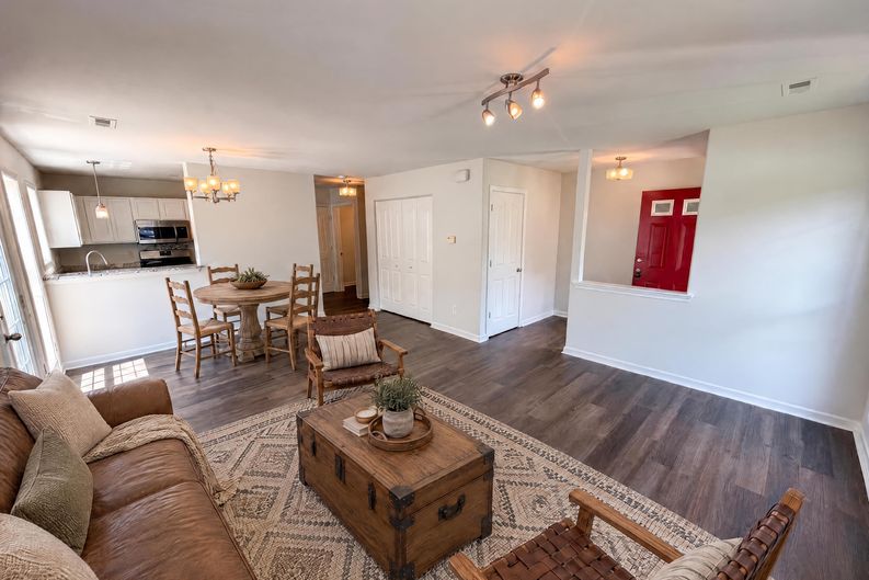 Photo 9 of 21 of 3831 Mohawk Ct, Charlotte, NC