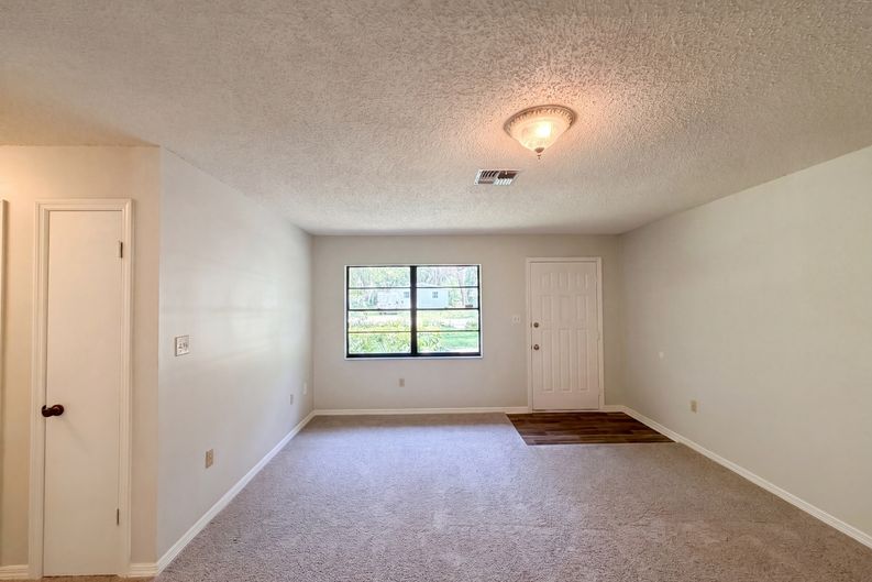 Photo 9 of 18 of 2505 Velma Ter, Leesburg, FL