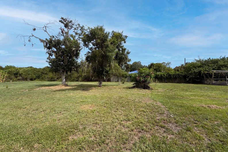 Photo 33 of 34 of 2805 105th St E, Palmetto, FL
