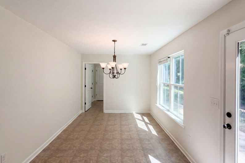 Photo 7 of 25 of 271 Stane Brook Ct, Jackson, GA