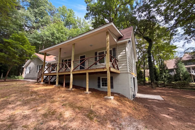 Photo 5 of 31 of 3005 Country Walk Dr, Powder Springs, GA