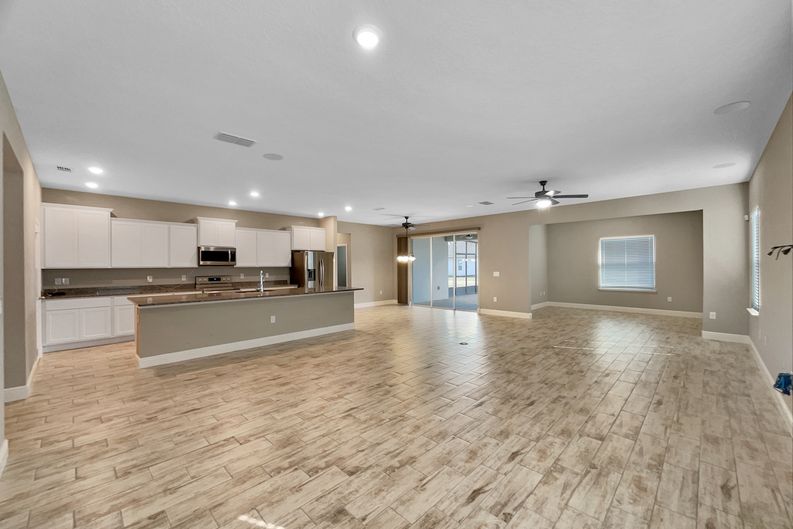 Photo 3 of 24 of 1657 Marsh Pointe Dr, Clermont, FL