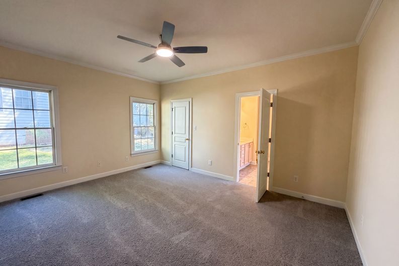 Photo 4 of 16 of 6128 Remington Lake Dr, Raleigh, NC