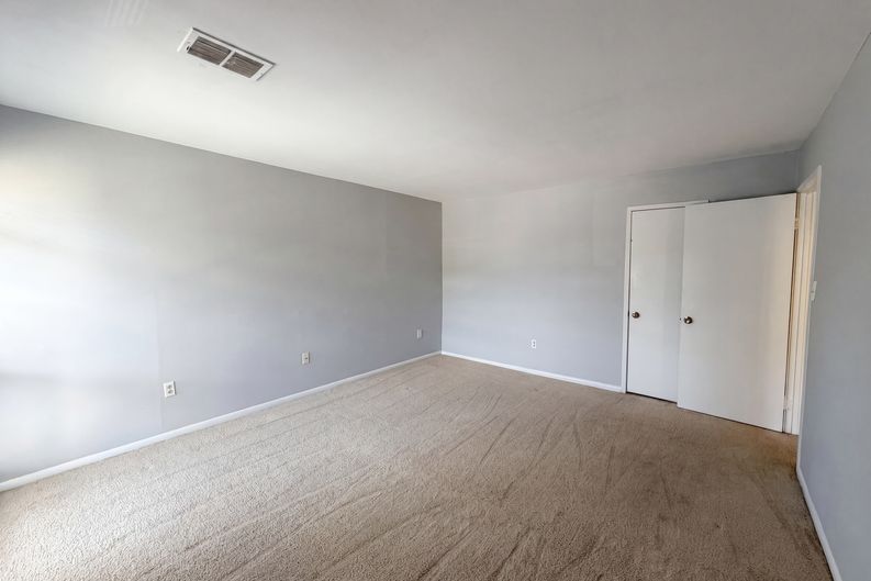 Photo 13 of 16 of 9907 Blundon Dr, Silver Spring, MD