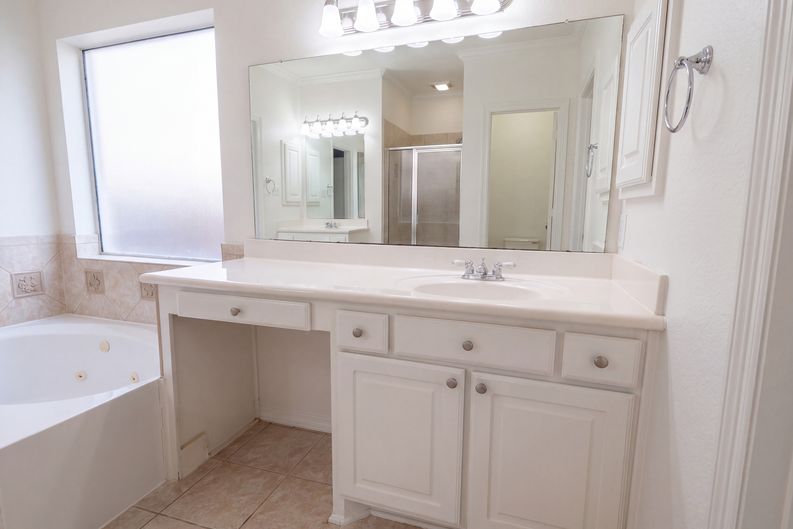 Photo 17 of 40 of 25719 Shady Spruce Ln, Katy, TX