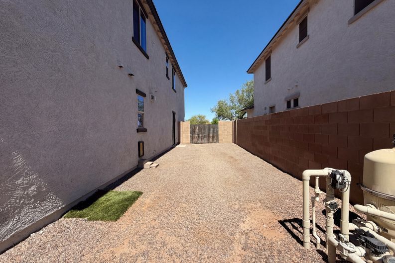 Photo 31 of 38 of 1945 E Mia Ln, Gilbert, AZ