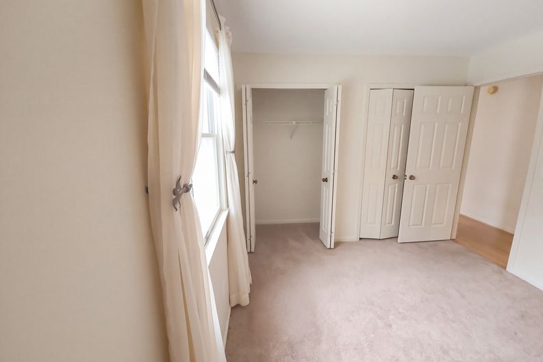 Photo 13 of 25 of 3727 Ramblewood Dr, Port Huron, MI
