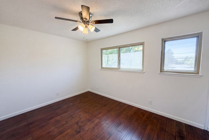 Photo 14 of 39 of 4948 Dewey Dr, Fair Oaks, CA