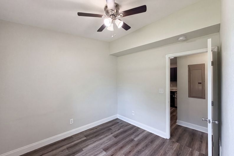 Photo 10 of 21 of 1502 Daroca Dr, Deltona, FL