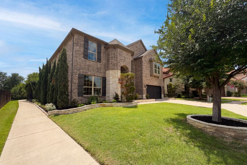 Photo 36 of 42 of 7221 Durand Dr, Irving, TX