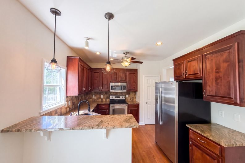 Photo 12 of 31 of 3017 Farmville Cir, Spring Hill, TN