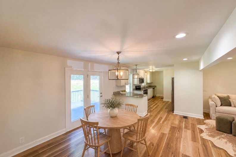 Photo 11 of 27 of 4141 E Fairview Rd SW, Stockbridge, GA