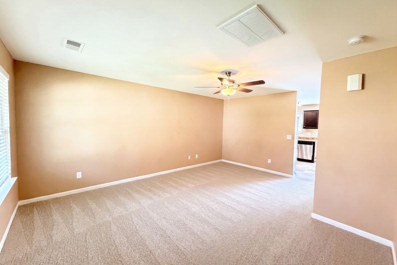 Photo 6 of 19 of 1578 Zeverly St, Winston Salem, NC
