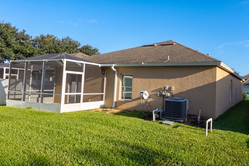 Photo 5 of 16 of 8195 Westfield Cir, Vero Beach, FL
