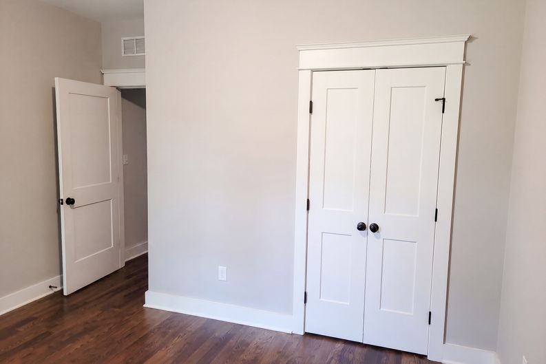 Photo 8 of 38 of 521 Autumnstone Ln, Bowling Green, KY