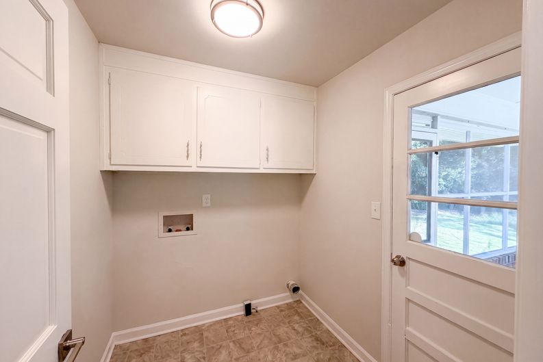 Photo 14 of 34 of 3091 Beechwood Dr, Lithia Springs, GA