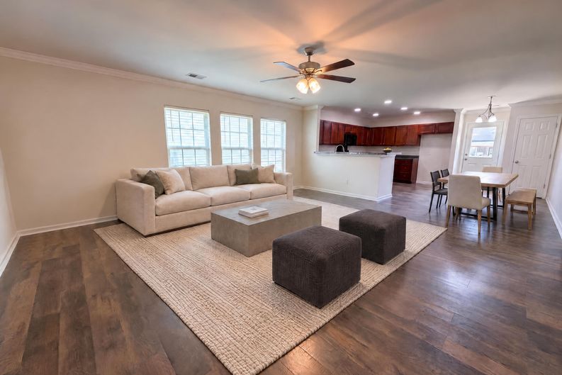 Photo 3 of 17 of 211 Emerald Isle Dr, Moncks Corner, SC