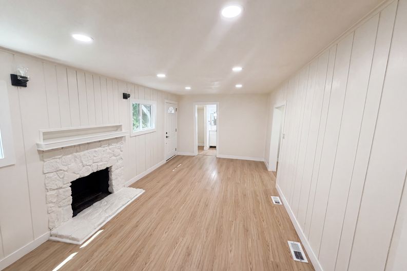 Photo 11 of 24 of 982 Oak Dr, Crestline, CA