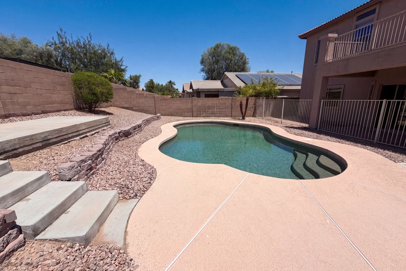 Photo 5 of 36 of 17268 W Elaine Dr, Goodyear, AZ