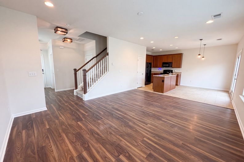 Photo 3 of 21 of 457 Stoney Field Dr, Moncks Corner, SC