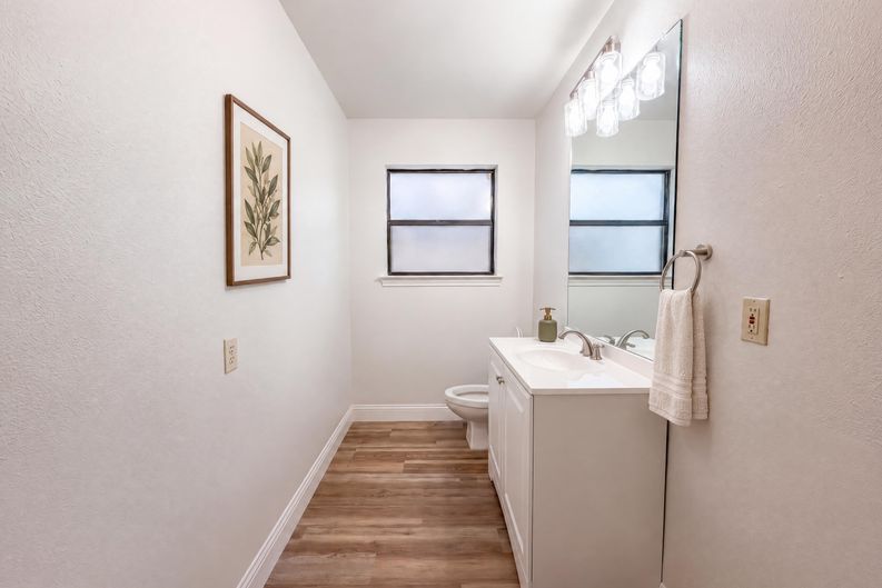 Photo 17 of 23 of 7632 Westwind Dr, Fort Worth, TX