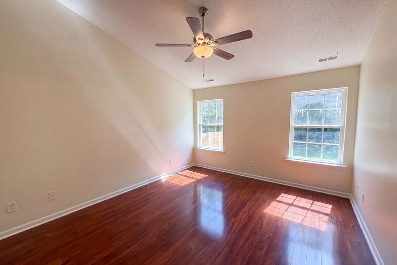 Photo 10 of 17 of 5512 Spindlewood Ct, Durham, NC