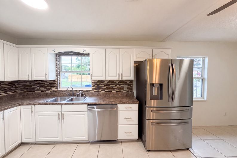 Photo 10 of 38 of 904 Spring Creek Dr, Ocoee, FL