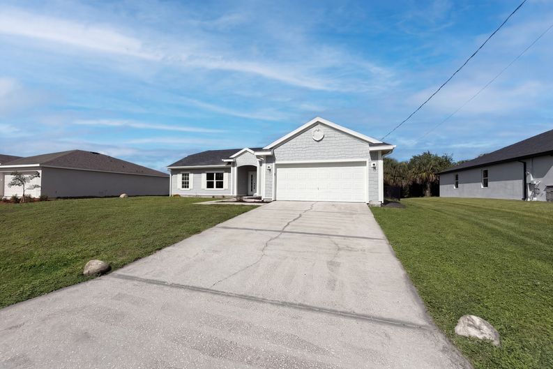 Photo 23 of 30 of 1910 Basinger Ave SW, Palm Bay, FL