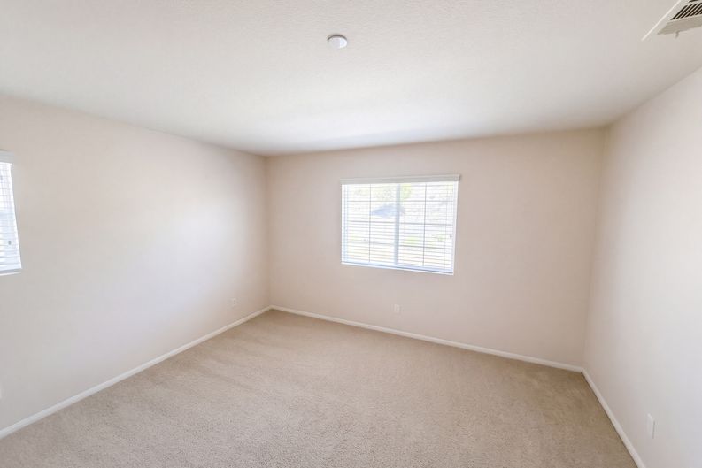 Photo 11 of 19 of 40959 Vauxhall Ct, Lake Elsinore, CA
