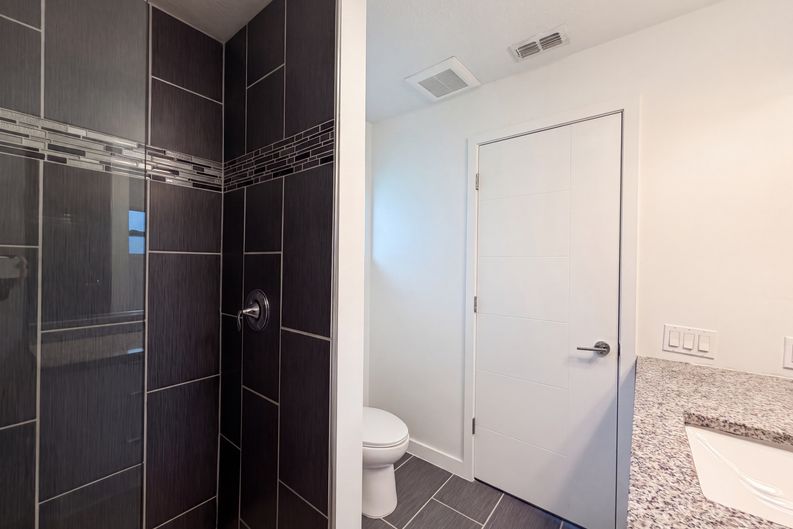 Photo 17 of 22 of 2840 S Shade Ave, Sarasota, FL