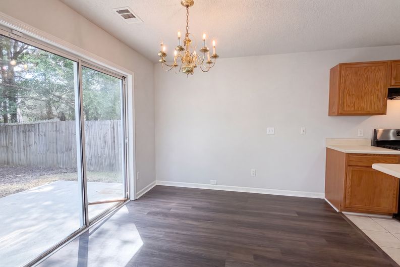 Photo 6 of 20 of 3426 Sable Chase Ln, Atlanta, GA