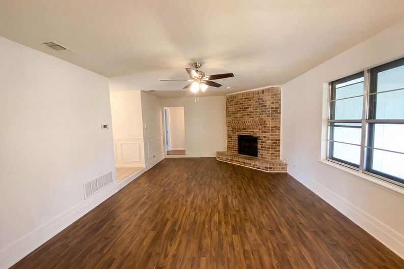 Photo 5 of 16 of 1407 Rose Ave, Killeen, TX