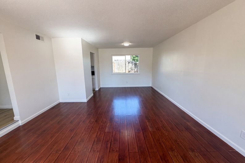 Photo 8 of 39 of 4948 Dewey Dr, Fair Oaks, CA