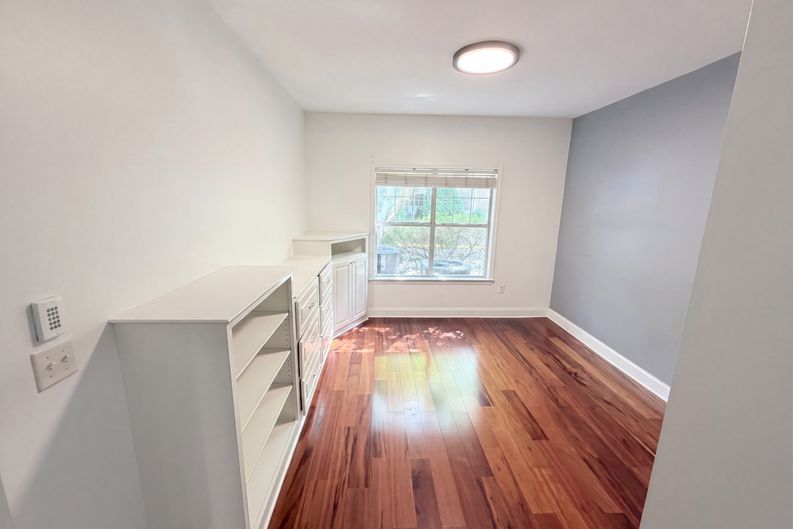 Photo 13 of 34 of 2700 Pine Tree Rd NE, Atlanta, GA