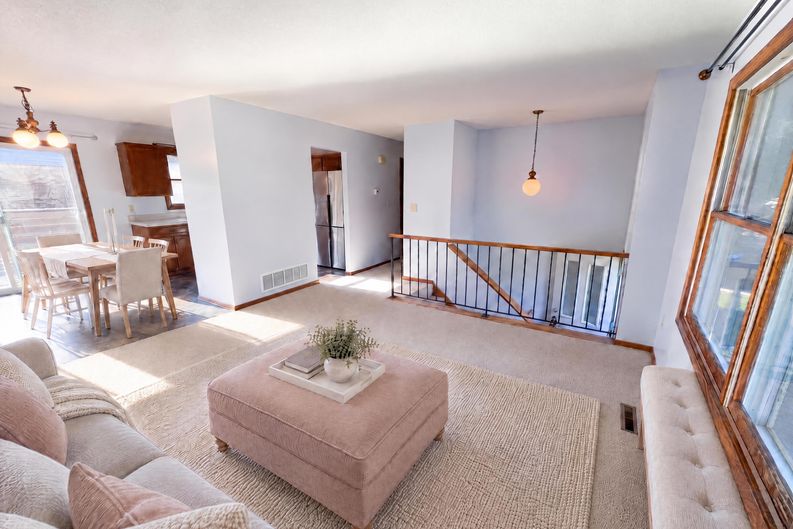 Photo 3 of 26 of 1720 24th Ave SE, Rochester, MN