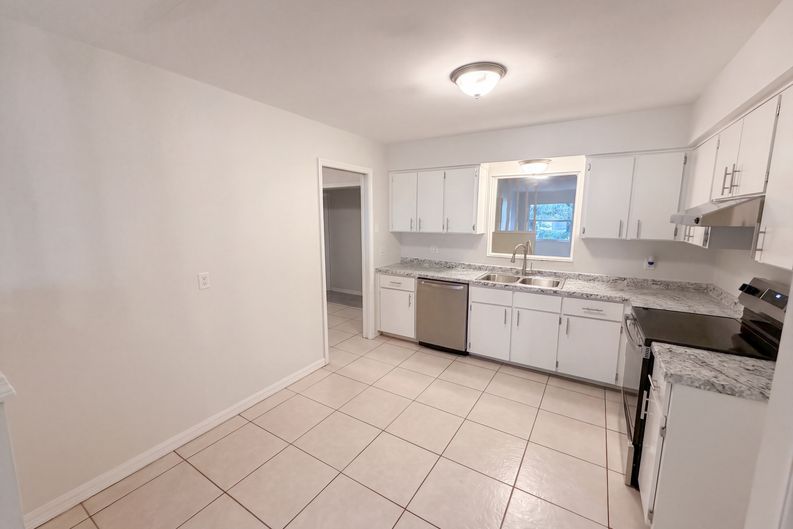 Photo 7 of 31 of 208 Robin Rd, Altamonte Springs, FL