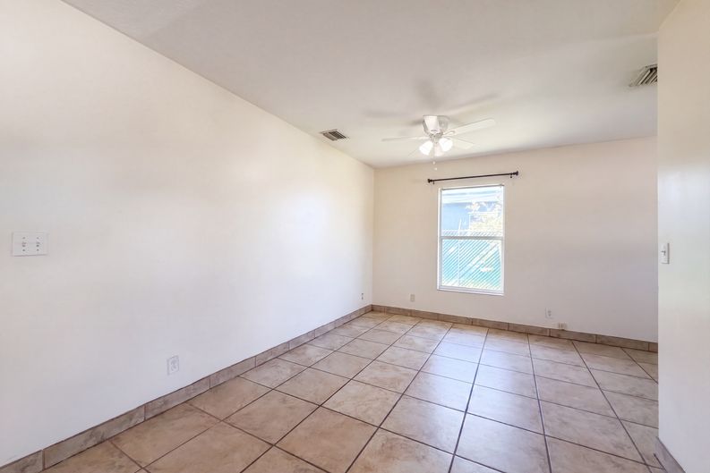 Photo 13 of 20 of 1418 S K St, Lake Worth Beach, FL