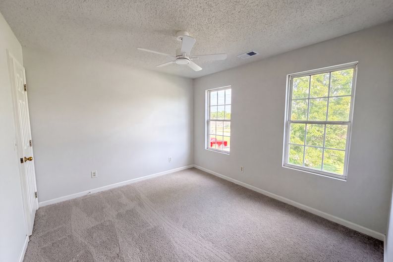 Photo 16 of 27 of 518 Glenfield Cir, Maryville, TN