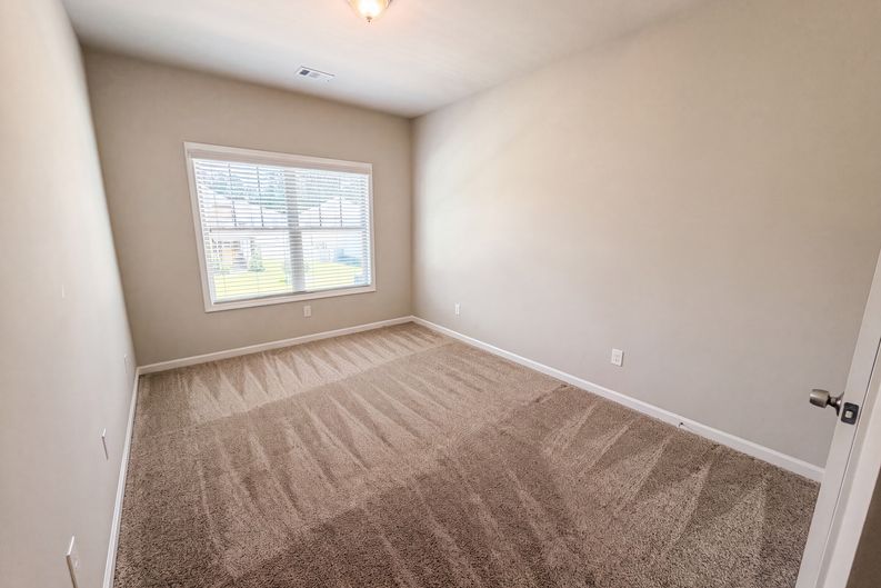 Photo 11 of 21 of 5317 Winmire Ln, Stone Mountain, GA